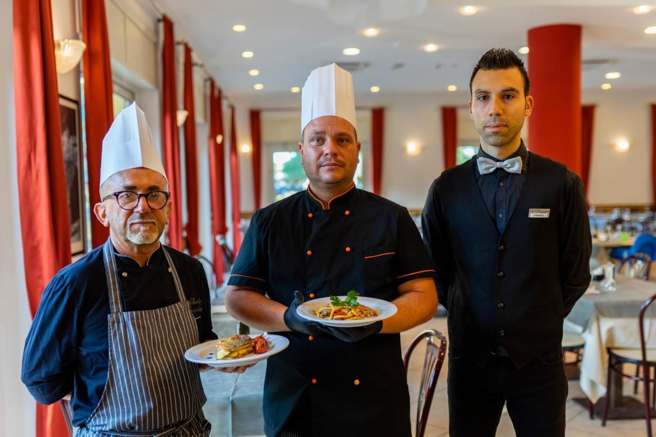 Hotel Mocambo ريتشوني المظهر الخارجي الصورة