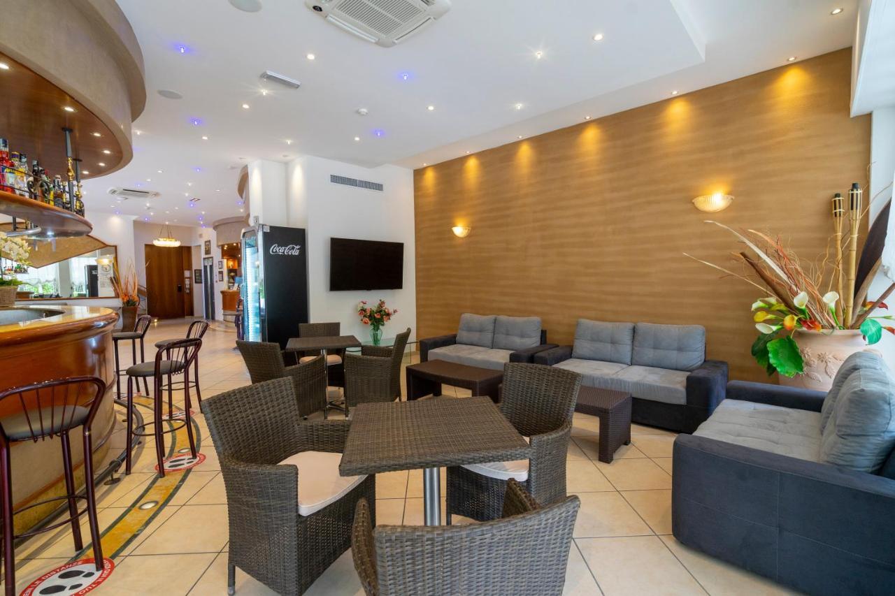 Hotel Mocambo ريتشوني المظهر الخارجي الصورة